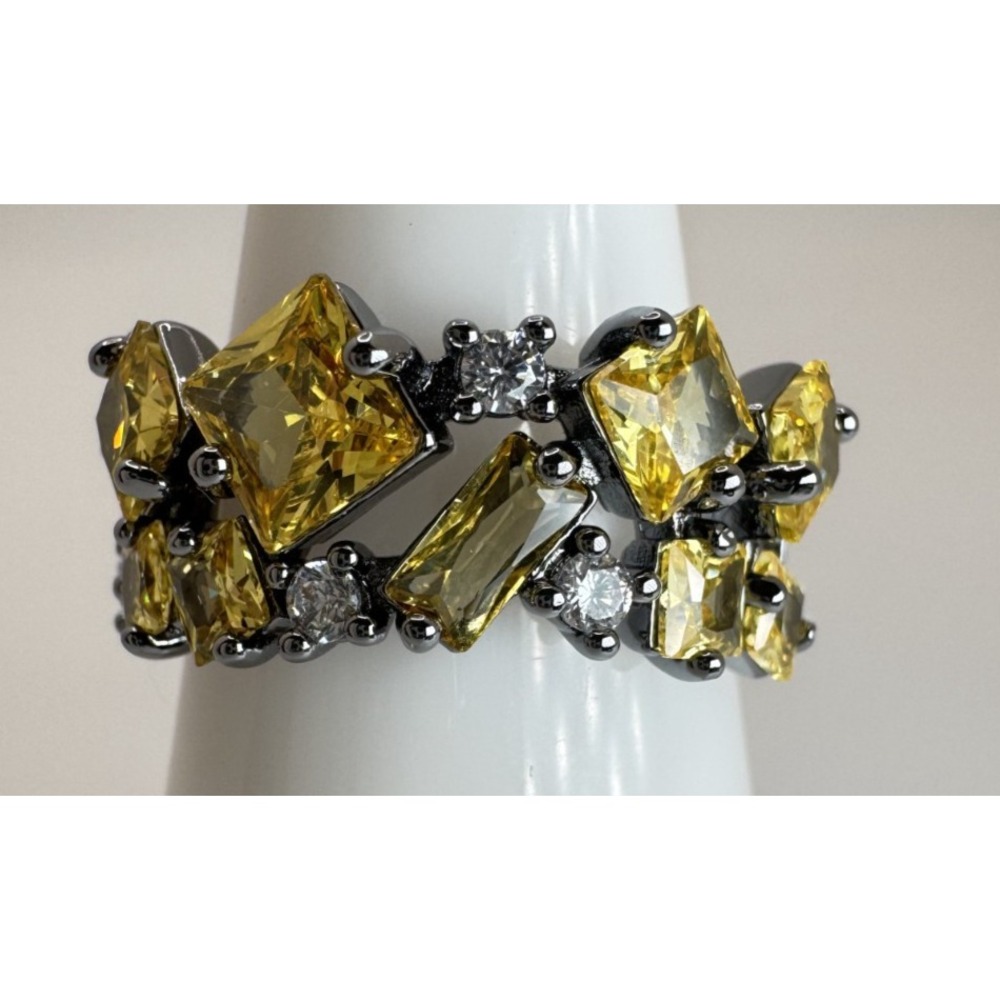 Size 6 Bomb Party Ring - RG44405 Threaded Soul - Yellow Topaz CZ On Hematite
